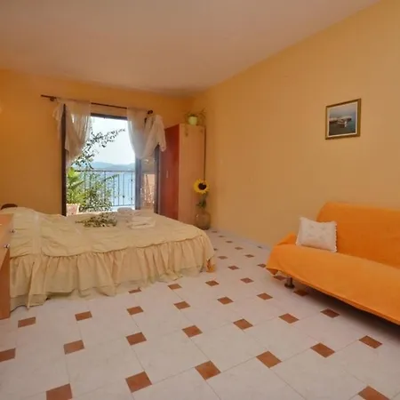 Seaside Family Friendly House With A Swimming Pool Cove Mikulina Luka, Korcula - 20116 Vakantiehuis Vela Luka