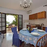 Seaside Family Friendly House With A Swimming Pool Cove Mikulina Luka, Korcula - 20116 Semesterbostad *